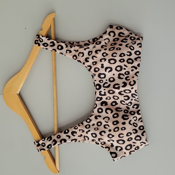 SHEIN Other - Shein Tan Black Leopard Print Swimsuit Top Medium